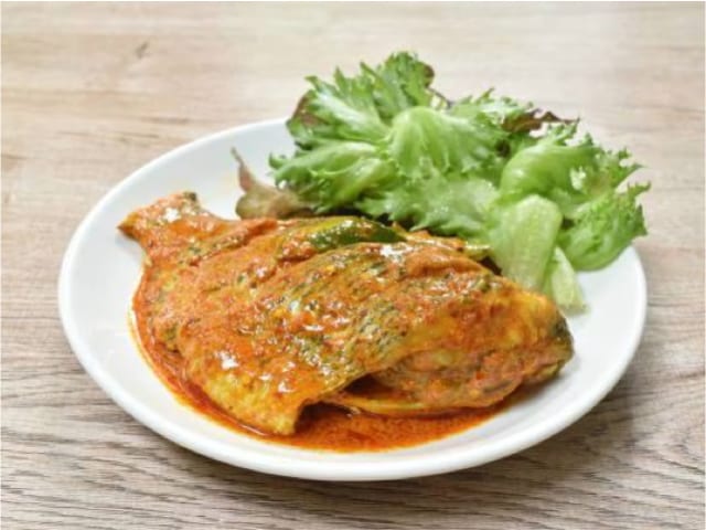 Tilapia (pond-farmed; Mozambique tilapia and the improved GIFT strain) — photograph